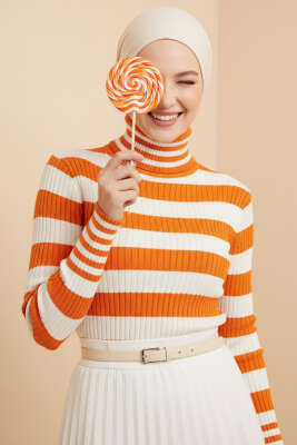 Çizgili Balıkçı Yaka Detaylı Triko Kazak Oranj 