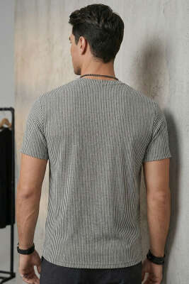 Çizgili Bisiklet Yaka T-shirt Siyah - Yılın Fırsatı