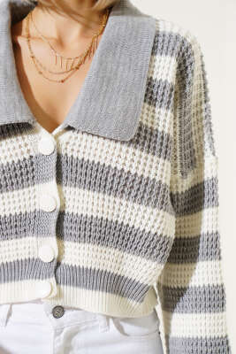 Çizgili Düğmeli Kısa Triko Hırka Gri - Kadın Giyim Modelleri