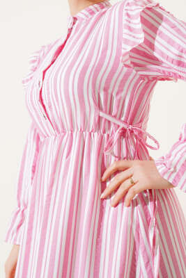 Çizgili Düğmeli Omuz Fırfırlı Elbise Pembe - Tesettür Elbise