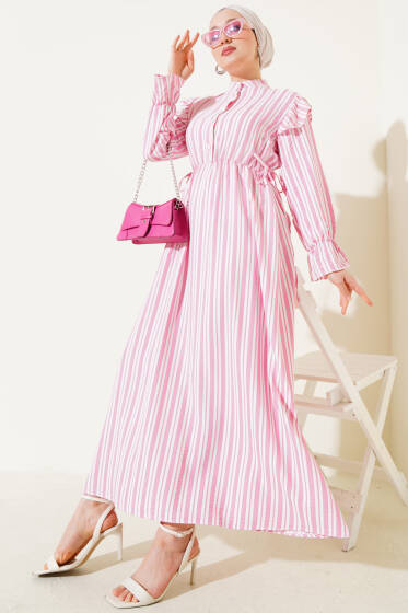 Çizgili Düğmeli Omuz Fırfırlı Elbise Pembe - Tesettür Elbise