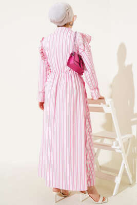 Çizgili Düğmeli Omuz Fırfırlı Elbise Pembe - Tesettür Elbise