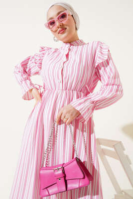 Çizgili Düğmeli Omuz Fırfırlı Elbise Pembe - Tesettür Elbise
