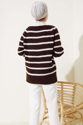 Çizgili Düğmeli Triko Hırka Kahve - Triko Hırka