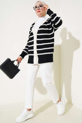 Çizgili Düğmeli Triko Hırka Siyah - Triko Hırka