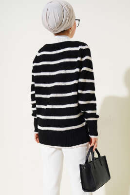 Çizgili Düğmeli Triko Hırka Siyah - Triko Hırka