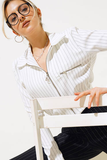 Çizgili Fermuar Detay Kısa Ceket Beyaz - Kısa Ceket