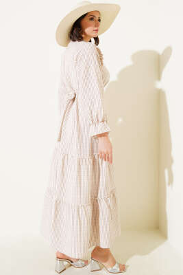 Çizgili Fırfır Detaylı Gofre Elbise Bej - Tesettür Elbise