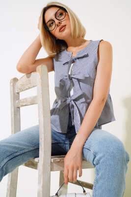 Çizgili Fiyonklu Bluz Siyah - Kadın Giyim Modelleri