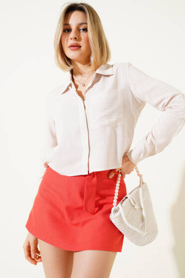 Çizgili Göğüs Cepli Crop Gömlek Bej - Kadın Giyim Modelleri