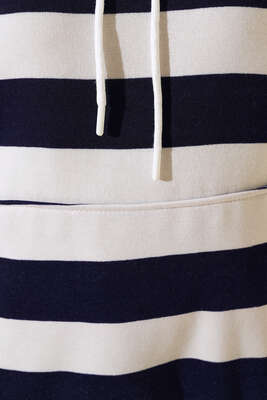 Çizgili Kapüşonlu Üç İplik Sweatshirt Lacivert - Kadın Giyim Modelleri