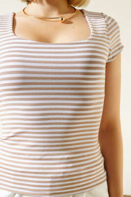 Çizgili Kare Yaka T-Shirt Latte - Kadın Giyim Modelleri