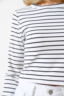 Çizgili Kaşkorse Bluz Beyaz - Kadın Giyim Modelleri