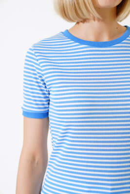 Çizgili Kaşkorse T-shirt Mavi - Kadın Giyim Modelleri