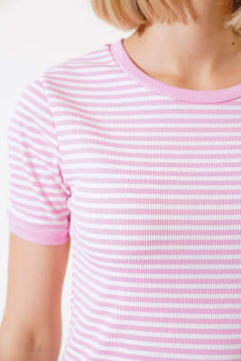 Çizgili Kaşkorse T-shirt Pembe - Kadın Giyim Modelleri