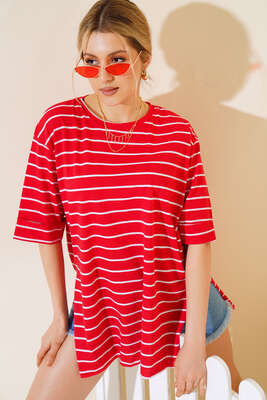 Çizgili Kırmızı Tshirt - Kadın Giyim Modelleri