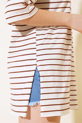 Çizgili Kısa Kol T-shirt Kahve - Kadın Giyim Modelleri