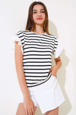 Çizgili Kol Fırfırlı T-shirt Ekru - Kadın Giyim Modelleri