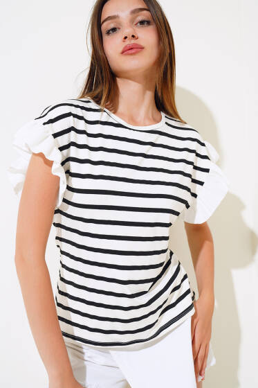 Çizgili Kol Fırfırlı T-shirt Ekru - Yeni Giyim
