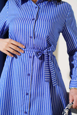 Çizgili Kuşaklı Elbise Saks - Tesettür Elbise