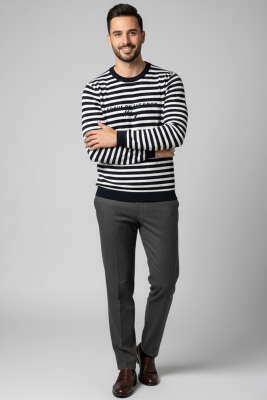 Çizgili Önü Baskılı Erkek Sweatshirt Siyah - Erkek Sweatshirt