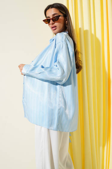 Çizgili Parlak Saten Salaş Gömlek Mavi - Kadın Giyim Modelleri