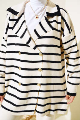 Çizgili Salaş Ceketli Triko Takım Bej - Triko İkili Takım