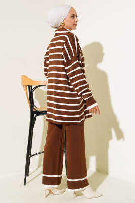 Çizgili Salaş Ceketli Triko Takım Kahve - Triko İkili Takım