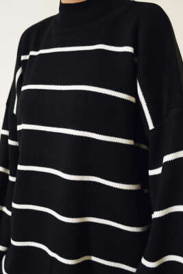 Çizgili Salaş Dik Yaka Triko Tunik Siyah - Triko Tunik