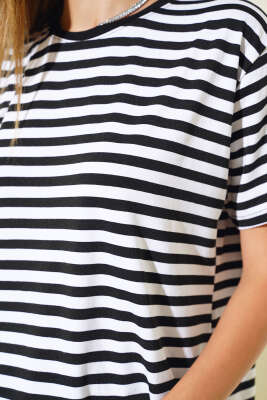 Çizgili Viskon Salaş T-shirt Siyah - Kadın Giyim Modelleri