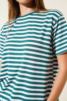 Çizgili Viskon Salaş T-shirt Zümrüt - Kadın Giyim Modelleri