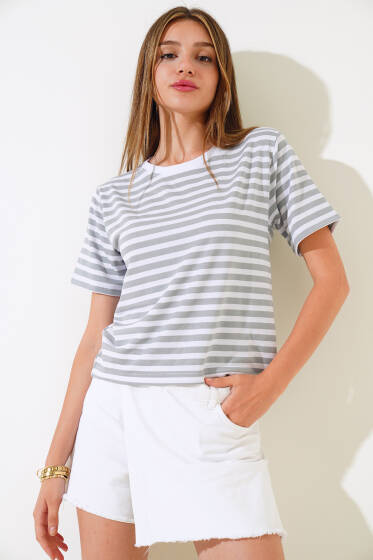 Çizgili Viskon T-shirt Gri - Yeni Giyim