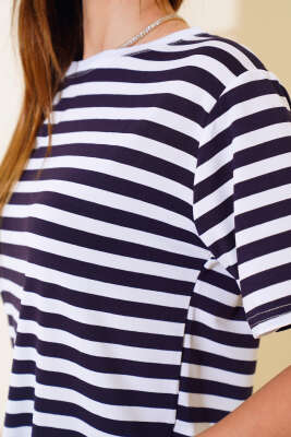 Çizgili Viskon T-shirt Lacivert - Kadın Giyim Modelleri