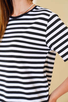 Çizgili Viskon T-shirt Siyah - Kadın Giyim Modelleri