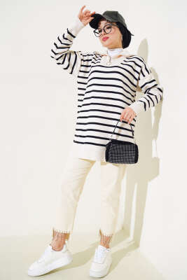 Çizgili Yakası Yarım Fermuarlı Triko Tunik Bej - Triko Tunik