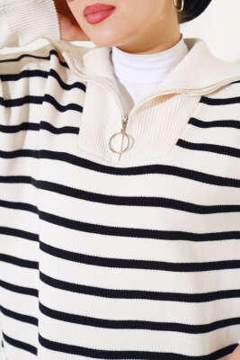 Çizgili Yakası Yarım Fermuarlı Triko Tunik Bej - Triko Tunik