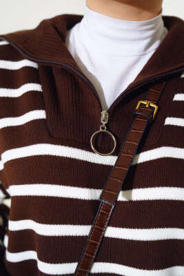 Çizgili Yakası Yarım Fermuarlı Triko Tunik Kahve - Triko Tunik