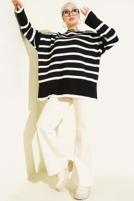 Çizgili Yan Yırtmaçlı Triko Kazak Siyah - Triko Kazak