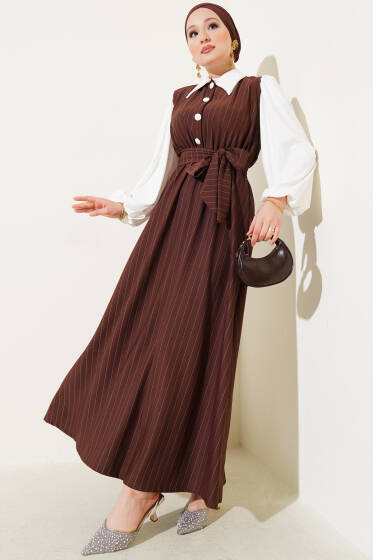 Çizgili Yarım Düğmeli Elbise Kahve - Elbise