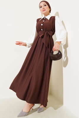 Çizgili Yarım Düğmeli Elbise Kahve 