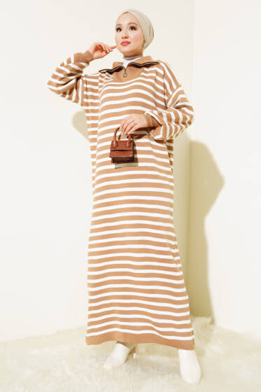 Çizgili Yarım Fermuarlı Triko Elbise Büsküvi - Elbise