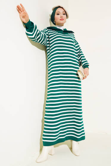 Çizgili Yarım Fermuarlı Triko Elbise Nefti - Elbise