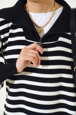 Çizgili Yarım Fermuarlı Triko Tunik Siyah - Triko Tunik