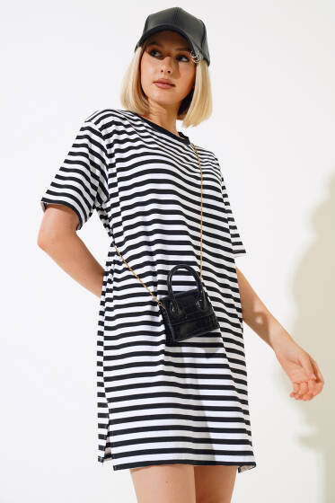 Çizgili Yırtmaçlı Uzun T-shirt Siyah - Yeni Giyim