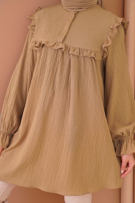 Yaka Düğmeli Fırfır Detaylı Camel Tunik - Tunik