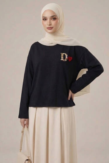 D Logolu Kalp Armalı Tunik Siyah - Yılın Fırsatı