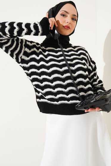 Dalga Desenli Çizgili Triko Kazak Siyah - Triko