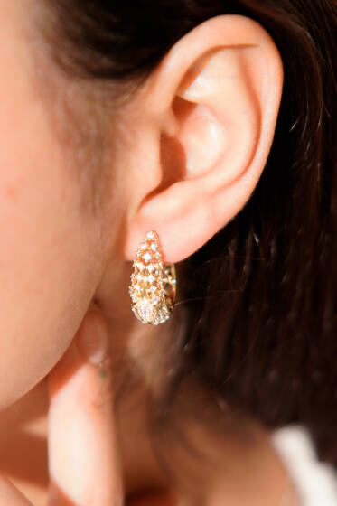 Damla Model Taşlı Küpe Gold - Küpe