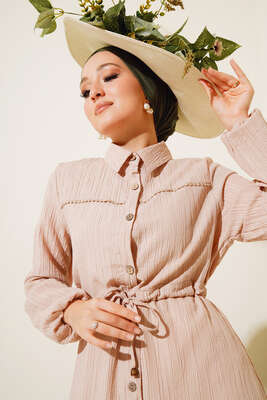 Dantel Detaylı Boydan Düğmeli Elbise Bej - Thumbnail