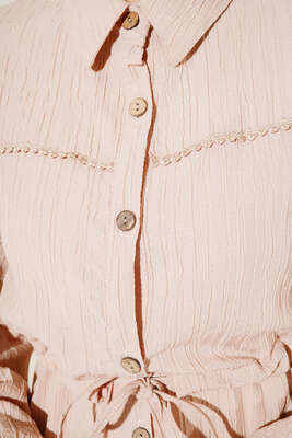 Dantel Detaylı Boydan Düğmeli Elbise Bej - Thumbnail